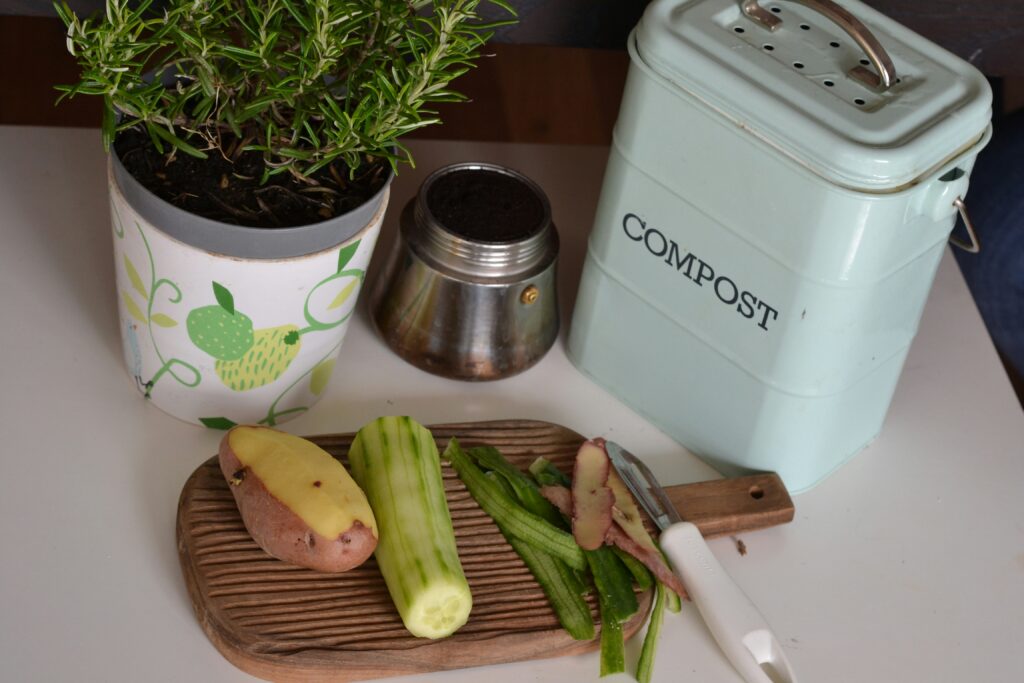 countertop compost bin